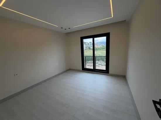 In Gümüldür zum Verkauf Ultra-luxus 3+1 Villa