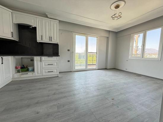 2+1 Wohnung Zum Verkauf In Seferihisar Ürkmez, 300 Meter Vom Meer Entfernt