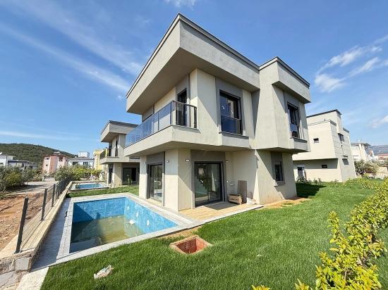 3+1 Duplex-sommerhaus Mit Pool In Seferihisar Doğanbey