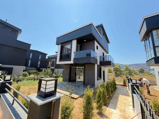 2 + 1 Villa Mit Freistehendem Garten Zum Verkauf In Seferihisar Doğanbey