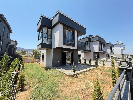 2 + 1 Villa Mit Freistehendem Garten Zum Verkauf In Seferihisar Doğanbey