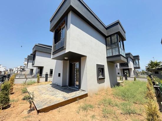 2 + 1 Villa Mit Freistehendem Garten Zum Verkauf In Seferihisar Doğanbey