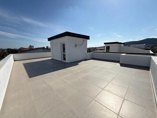 Freistehende 3+1-maisonette-villa Auf Einem 300 M2 Großen Grundstück In Seferihisar Doğanbey