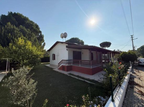 Freistehendes Ferienhaus Mit 2 Schlafzimmern Und Einem Zusätzlichen Zimmer Sowie Einem Großen Garten, 100 Meter Vom Meer Entfernt, In Seferihisar Doğanbey