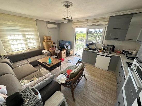 2+1 Wohnung Zum Verkauf Im Zentrum Von Seferihisar Ürkmez, Nahe Am Meer