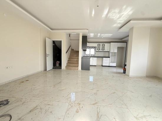 Nur Brandneue Freistehende 3+1-zimmer-villa Mit Garten In Doğanbey, Seferihisar Zu Verkaufen.