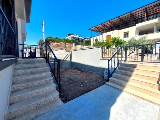 Brandneue 2+1-Maisonette-Villa Mit Garten Zum Verkauf In Payamlı, Seferihisar.
