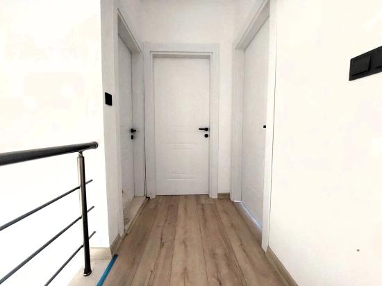 Brandneue 2+1-maisonette-villa Mit Garten Zum Verkauf In Payamlı, Seferihisar.