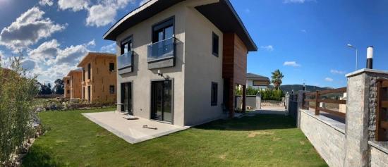 3+1-Maisonette-Villa Mit Großem Garten In Doğanbey, Seferihisar Zu Verkaufen