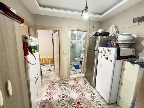 2+1 Wohnung Zum Verkauf Im Mittleren Stockwerk Im Zentrum Von Ürkmez, Seferihisar