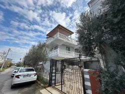 4+1-Zimmer Villa Zu Verkaufen in Cumhuriyet Bz. Seferihisar Doğanbey - 170 m²
