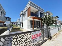 3+1-Zimmer Villa Zu Verkaufen in Cumhuriyet Bz. Seferihisar Doğanbey - 300 m²