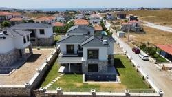 3+1-Zimmer Einfamilienhaus Zu Verkaufen in Tepecik Bz. Seferihisar - 400 m²