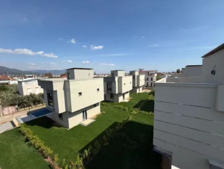 3 In 1 Villa Mit Null Pool Zum Verkauf Mit Großem Garten In Doganbey, Seferihisar
