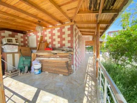 3 1 Sommerhaus Zu Verkaufen Mit Großem Garten In Doganbey, Seferihisar