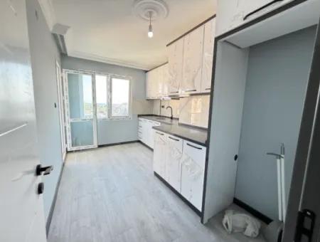 Breiter Erschwinglicher Preis Mit Aufzug Zum Verkauf In Seferihisar Ürkmez 3 1 Wohnung