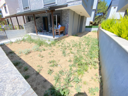 3 In 1 Maisonette Mit Großem Garten Zum Verkauf In Payamlı Village, Doganbey, Seferihisar