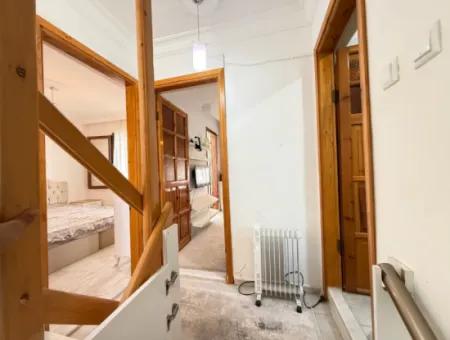 3 1 Villa Mit Großem Garten Zum Verkauf In Seferihisar Doğanbey Zentrum