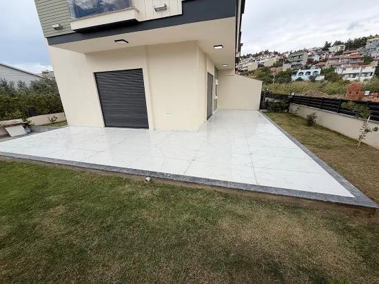 In Gümüldür Zum Verkauf Ultra-luxus 3+1 Villa