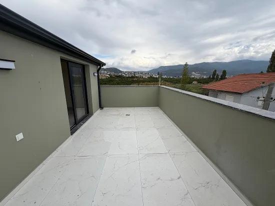In Gümüldür Zum Verkauf Ultra-luxus 3+1 Villa