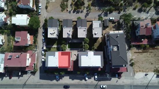 Seferihisar In Bengiler, Am Meer, Im Poolkomplex Zu Verkaufen 3+1 Doppelgeschosswohnung!