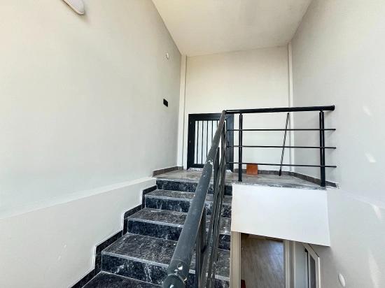 Freistehende Villa Mit 3 Schlafzimmern Und Einem Zusätzlichen Zimmer (elternschlafzimmer) Auf Einem 390 M² Großen Garten In Seferihisar Doganbey Zu Verkaufen