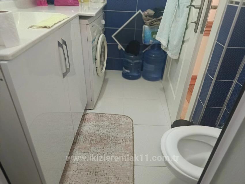 2+1 Mid-Floor Apartment For Sale In Seferihisar Ürkmez Center