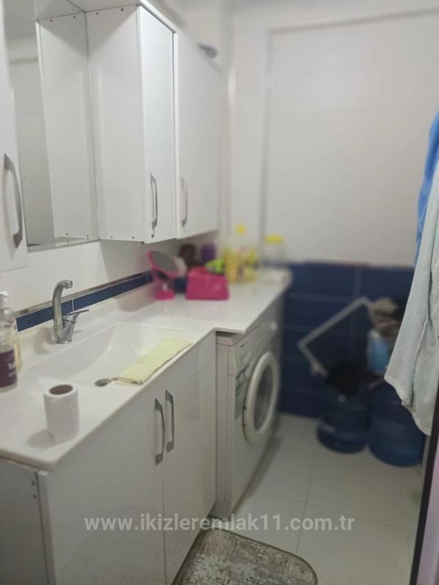 2+1 Mid-Floor Apartment For Sale In Seferihisar Ürkmez Center