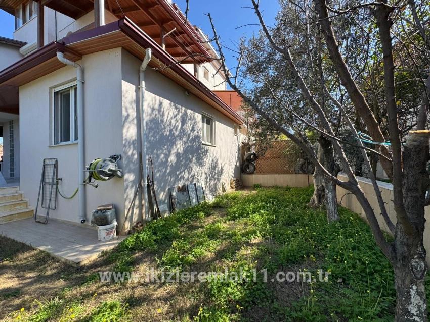 4+1 Bedroom Villa For sale in Cumhuriyet Nbh. Seferihisar Doğanbey - 165 m²