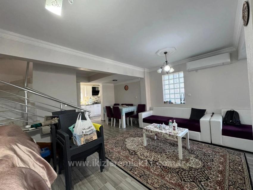 Seferihisar'cumhuriyet District, Meltem Tour Site 4+1 Villa For Sale By The Sea