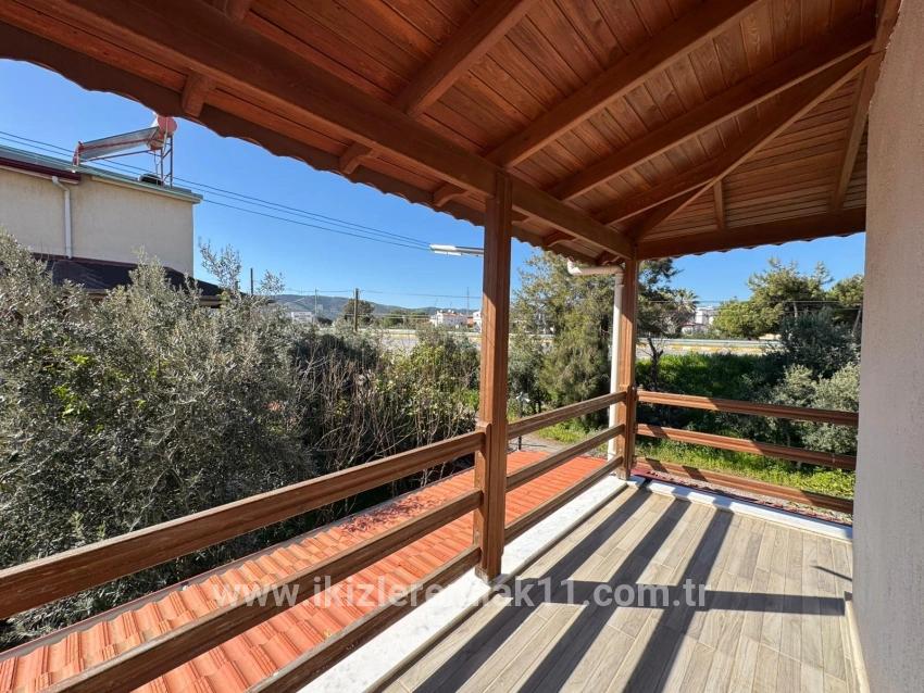 4+1 Bedroom Villa For sale in Cumhuriyet Nbh. Seferihisar Doğanbey - 165 m²