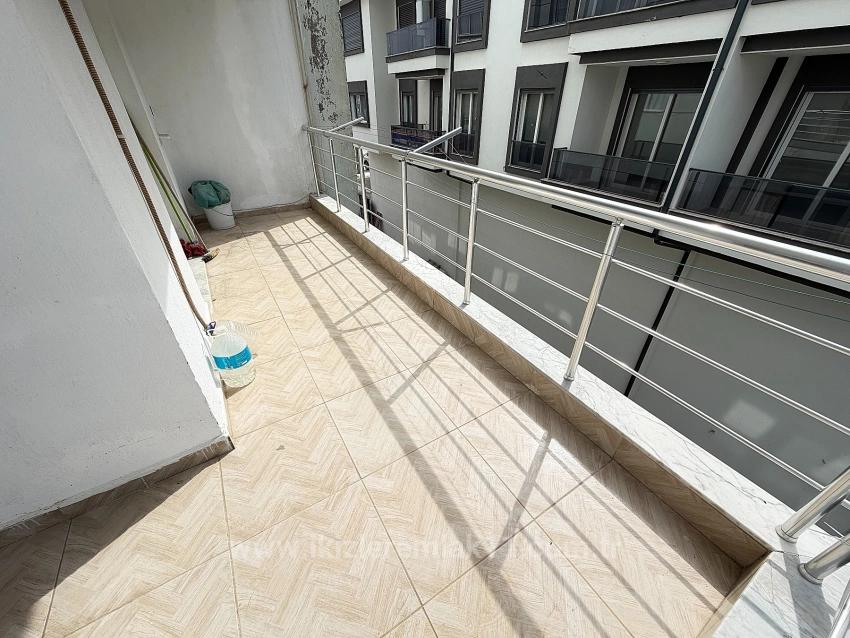 Spacious 2+1 Apartment For Sale On An Intermediate Floor In Ürkmez Center, Seferihisar