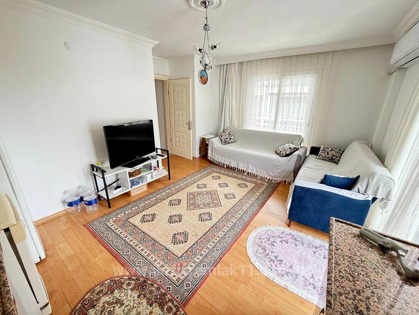 Spacious 2+1 Apartment For Sale On An Intermediate Floor In Ürkmez Center, Seferihisar
