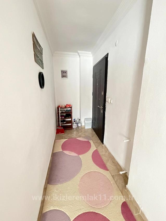 Spacious 2+1 Apartment For Sale On An Intermediate Floor In Ürkmez Center, Seferihisar