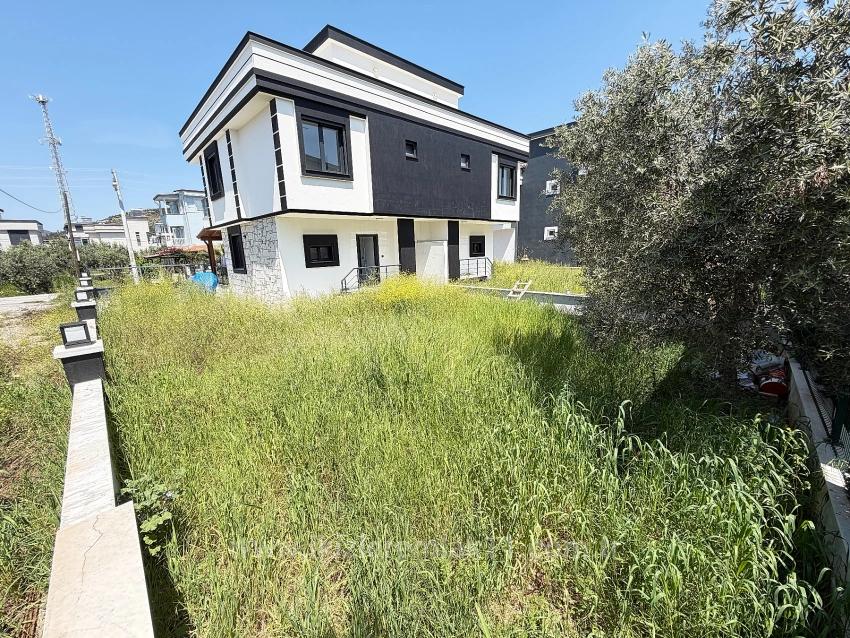 Brand New 3+1 Villa With Spacious Garden For Sale Near The Sea In Doğanbey, Seferihisar