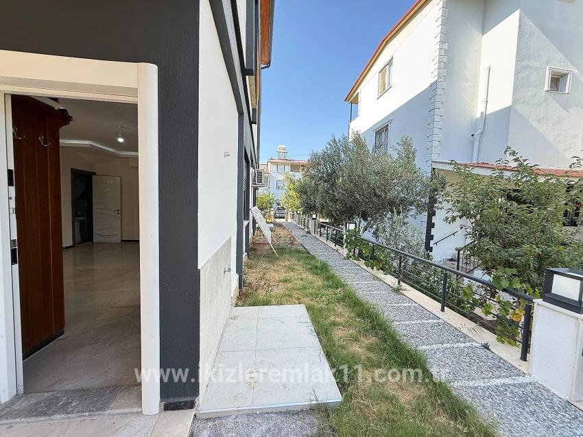 3+1 Bedroom Villa For sale in Cumhuriyet Nbh. Seferihisar Doğanbey - 160 m²
