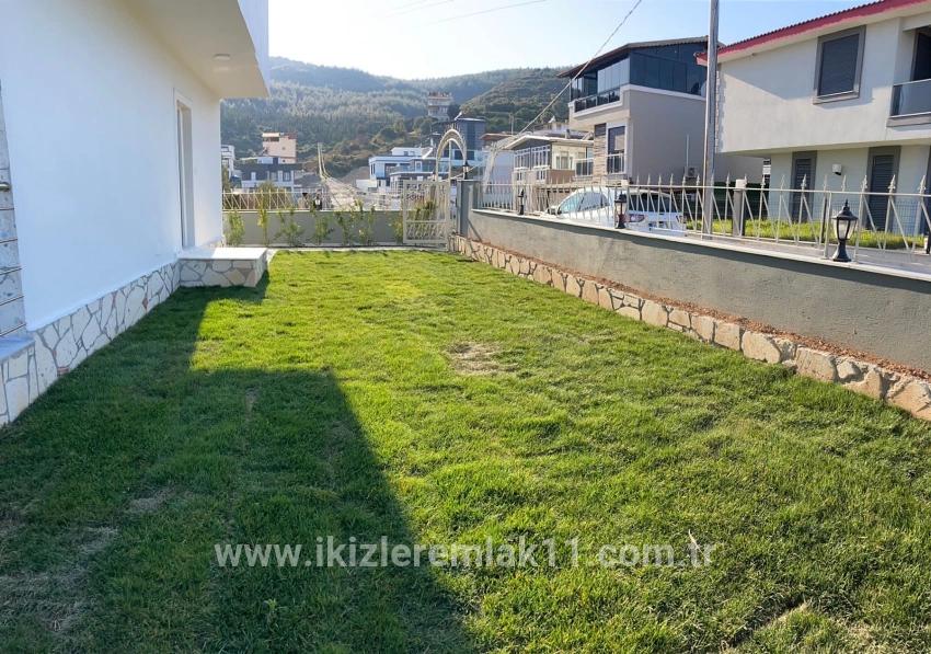 2+1 Bedroom Villa For sale in Atatürk Nbh. Seferihisar Doğanbey - 150 m²