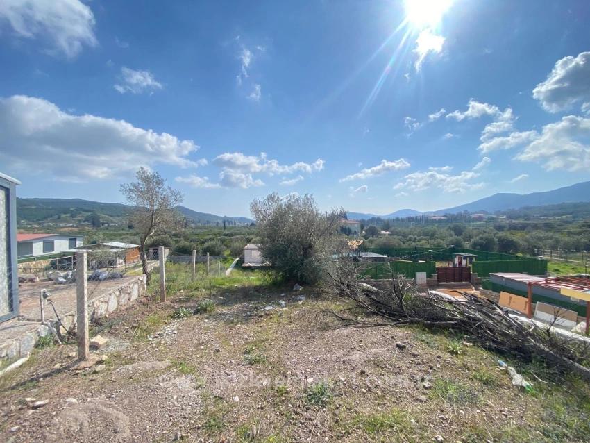 300 M2 Plot Of Land For Sale In Seferihisar Doğanbey Kavakdere.