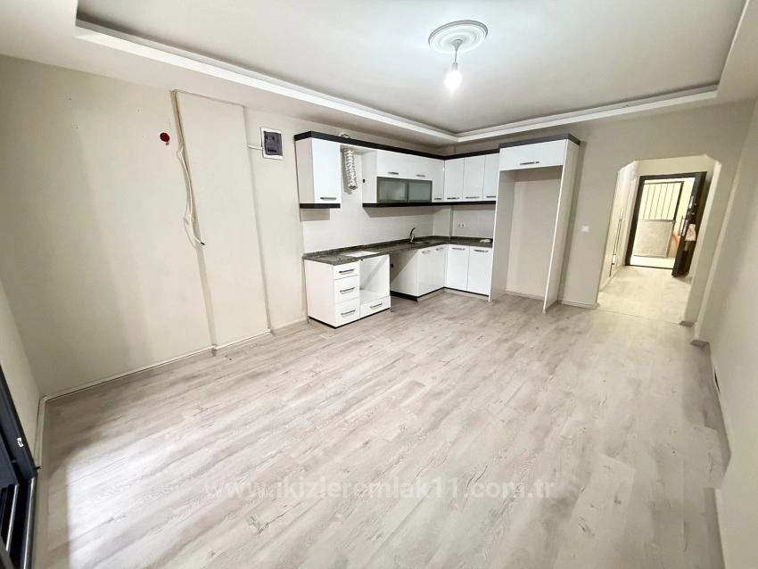 1+1 Ground Floor Apartment In Ürkmez, 100 Meters From The Sea, From İkizler.