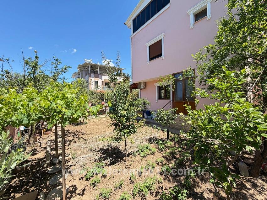 4+1 Bedroom Detached house For sale in Cumhuriyet Nbh. Seferihisar Doğanbey - 300 m²