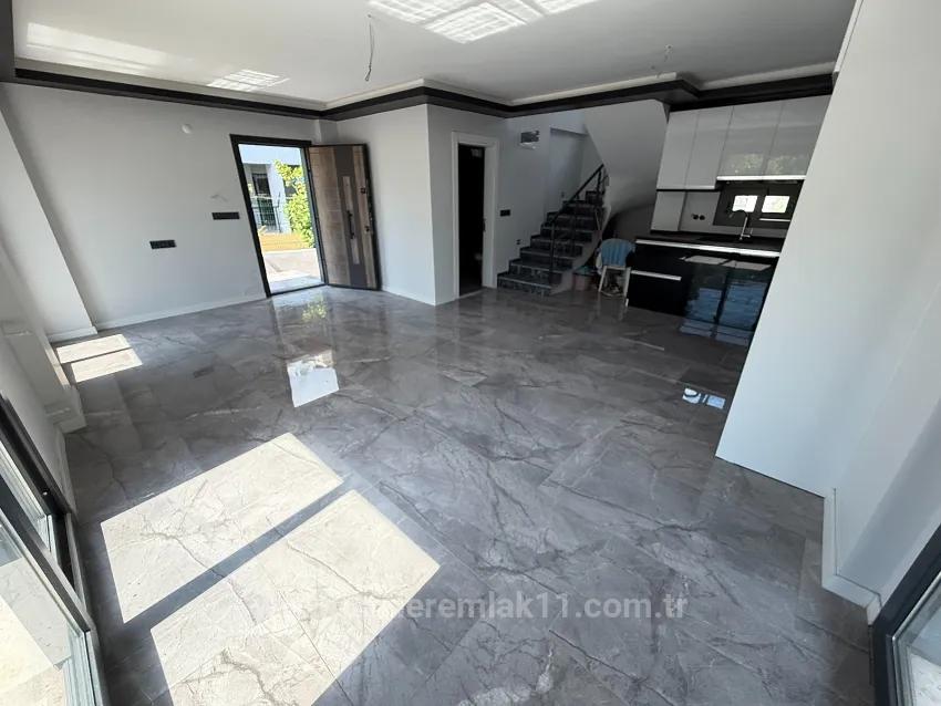 370 M2 Garden, Single Detached 3+1 Villa Near The Sea In Doğanbey