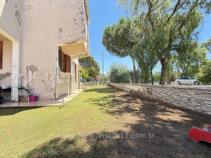 Seferihisar Doğanbey'de For Sale 3+1 50M From The Sea Garden Villa