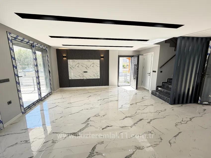 For Sale In Ürkmez Doğanbey Zero Single Detached Wide 3+1 Villa