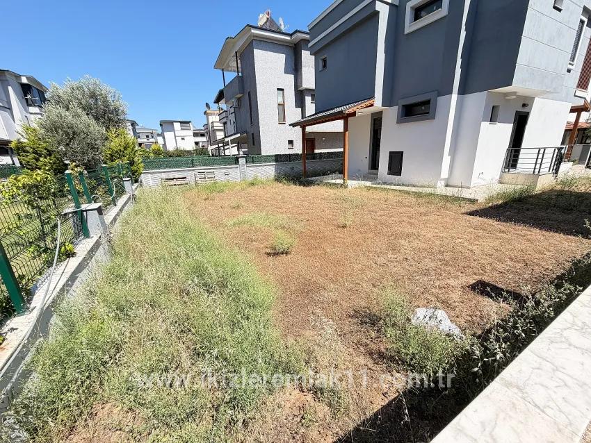 3+1 Bedroom Villa For sale in Cumhuriyet Nbh. Seferihisar Doğanbey - 300 m²