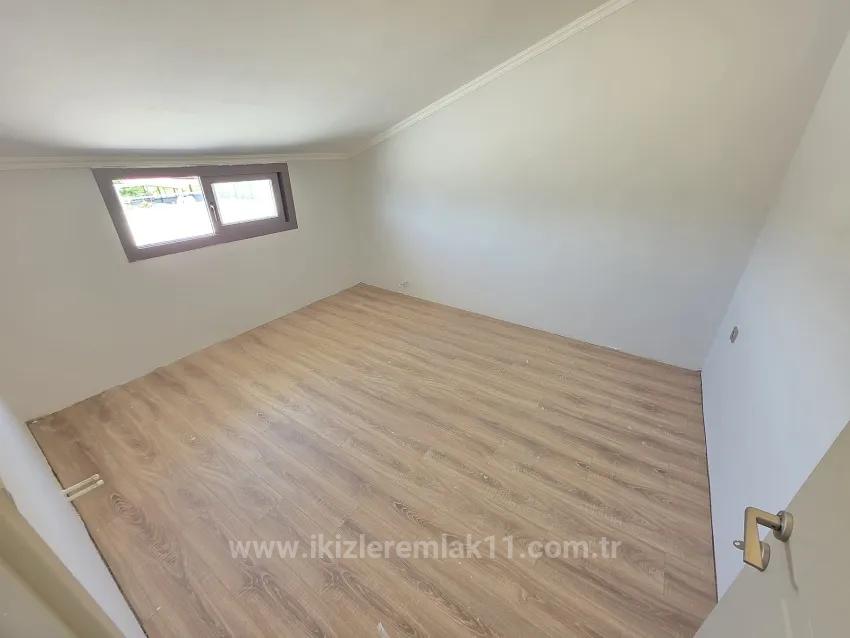In Gümüldür İnönü Neighbourhood, 450 Metres To The Sea, Spacious Garden Zero 4+1!