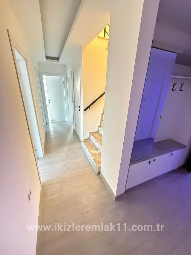 Seferihisar Ürkmez'de Zero 4+1 Duplex Lift Otoparklı To the sea 400 m