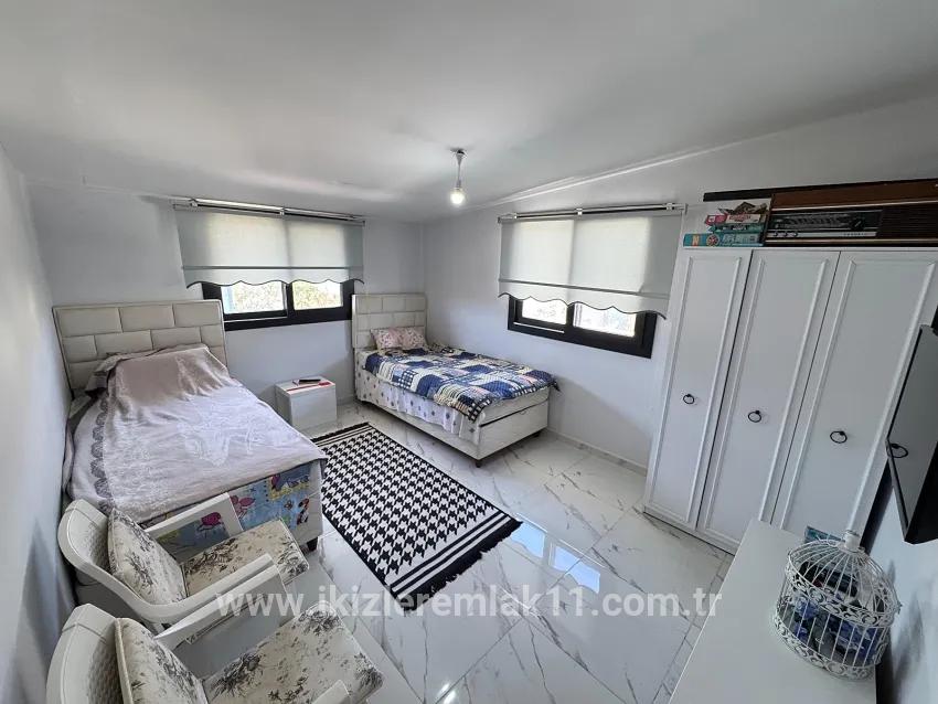 For sale In Seferihisar Doğanbey 3+1 spacious garden duplex summer house