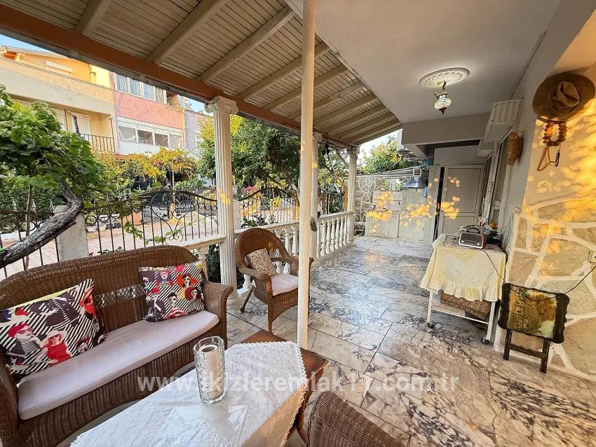 4+1 Bedroom Detached house For sale in Bengiler Nbh. Seferihisar Ürkmez - 210 m²