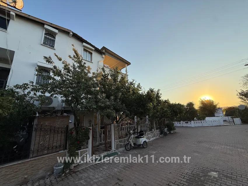 4+1 Bedroom Detached house For sale in Bengiler Nbh. Seferihisar Ürkmez - 210 m²