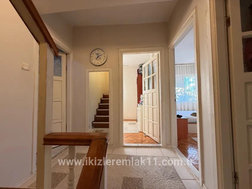 4+1 Bedroom Detached house For sale in Bengiler Nbh. Seferihisar Ürkmez - 210 m²